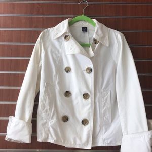 Women’s White Gap Jacket Size Medium